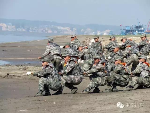 长江船桥，连接天地的壮丽奇观
