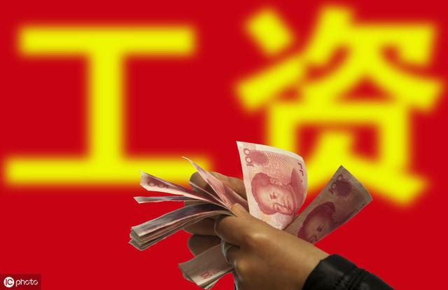 公务员二等功待遇，荣誉与权益的双重肯定