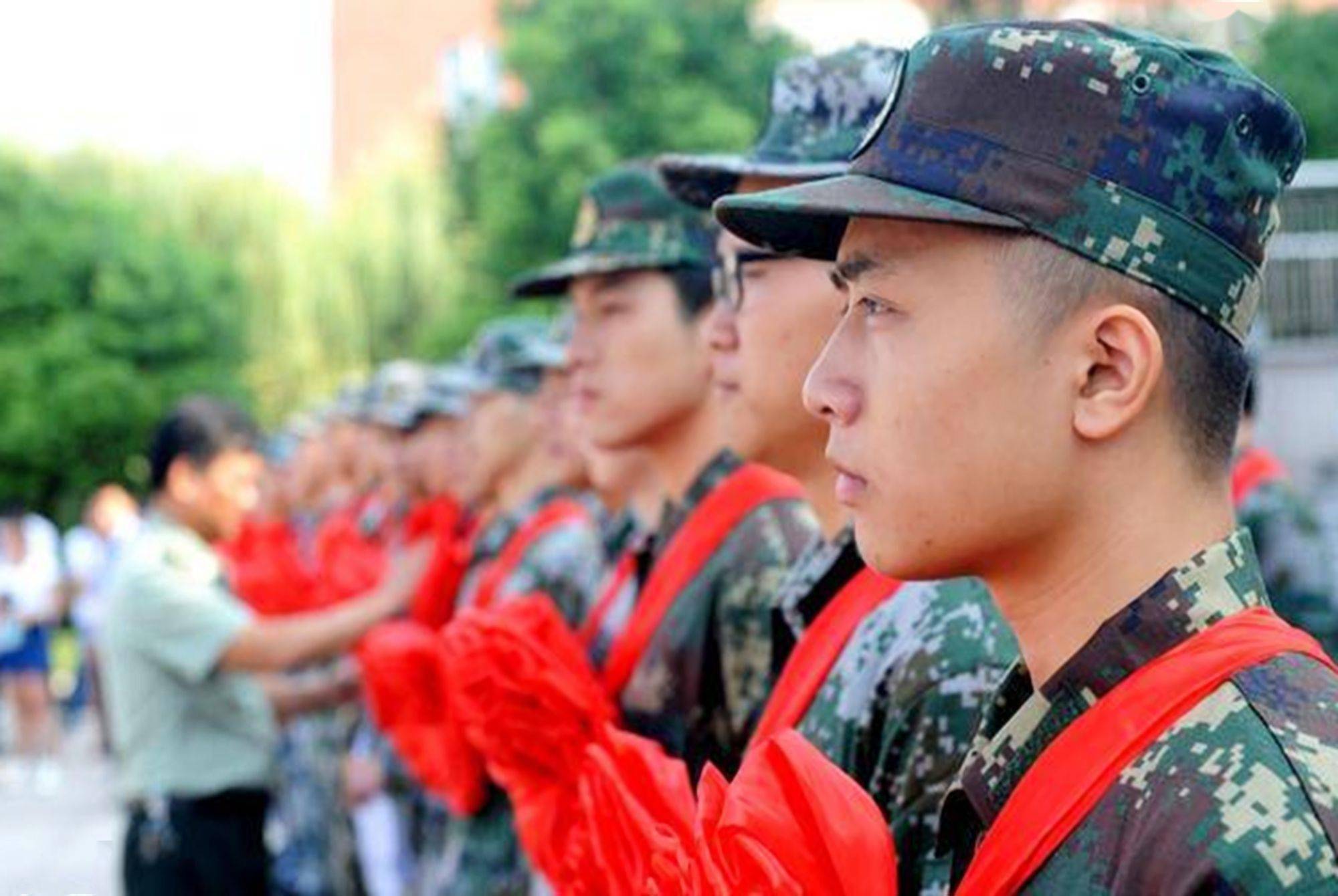 大学毕业入伍待遇，新时代的青年军旅之路