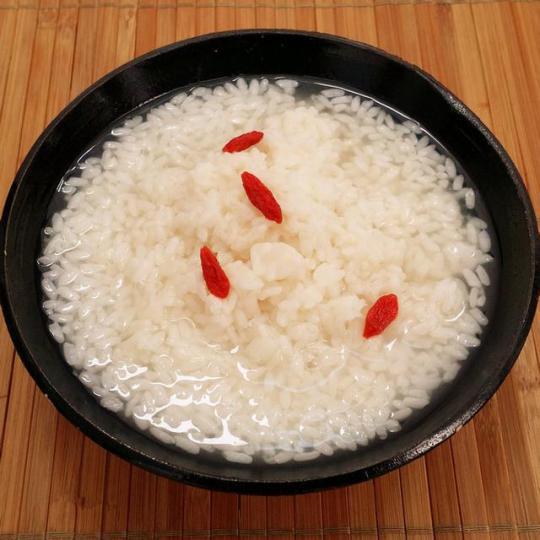 甜酒蛋花，美味佳肴与文化的交融