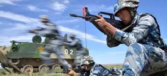 99伞兵军刀，铁血战士的利刃