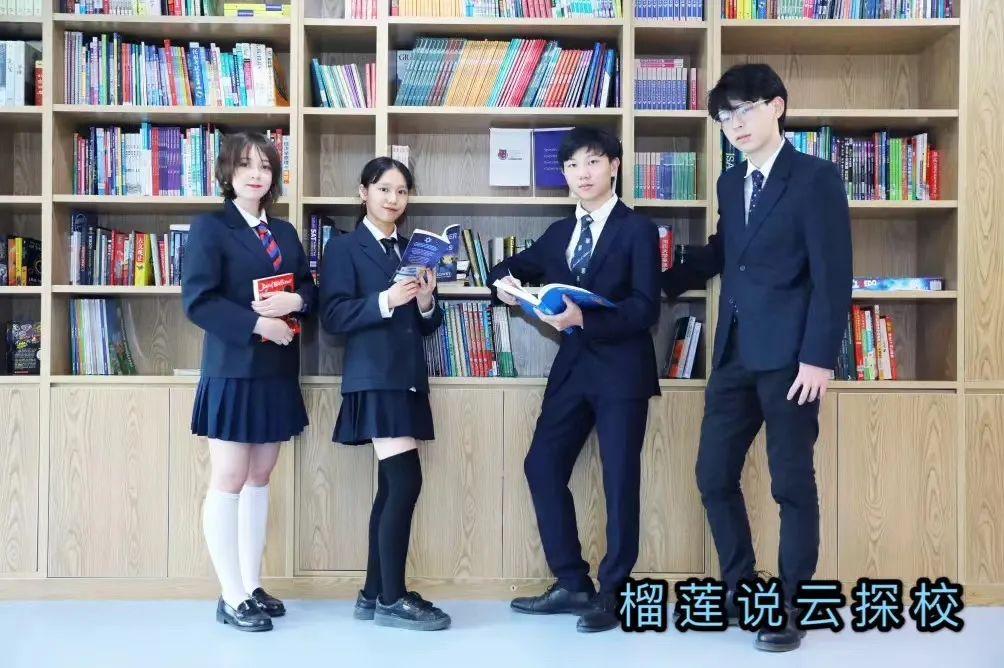 一本紫色的书与地理的奇妙世界
